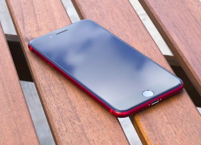  iPhone 8 Red