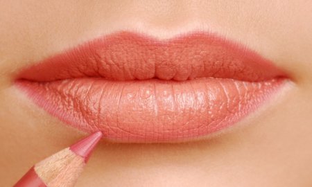 Как красить полные и тонкие губы?