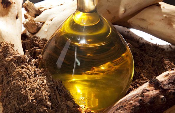 Сандаловое масло и различные способы его применения