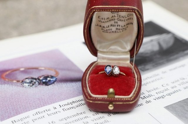 Лучший подарок – кольцо с бриллиантом 