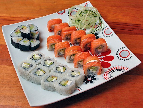 Самая летняя еда: как сделать суши своими руками?