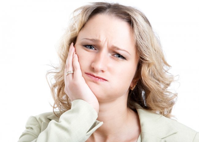 Ужасно болит зуб — сигнал к быстрому действию