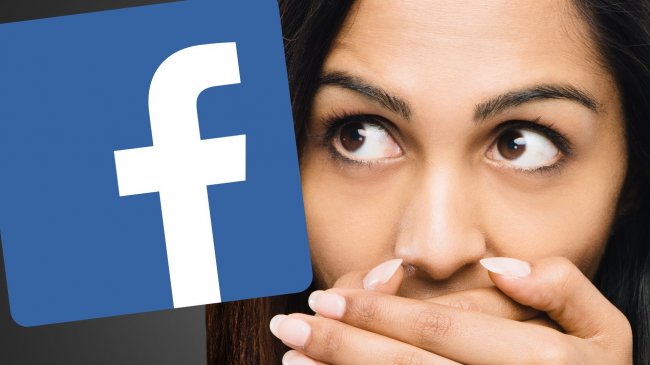 Французы провели акцию протеста против цензуры в Facebook