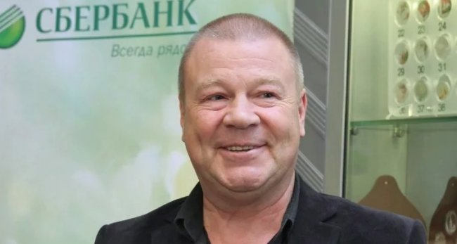 Сергей Селин - первый покупатель олимпийской монеты