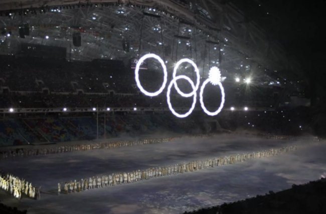 Эрнст объяснил, почему пятое кольцо на открытии «Олимпиады-2014» раскрылось только для российских телезрителей